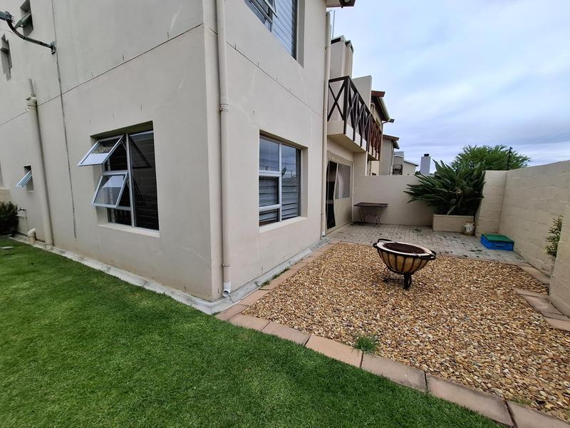 To Let 3 Bedroom Property for Rent in Fairview Golf Estate Western Cape